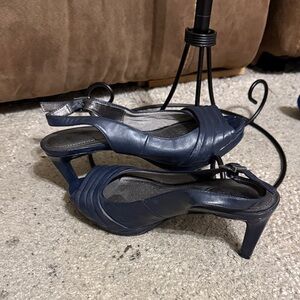 Life Stride Navy Peep-Toe Heels